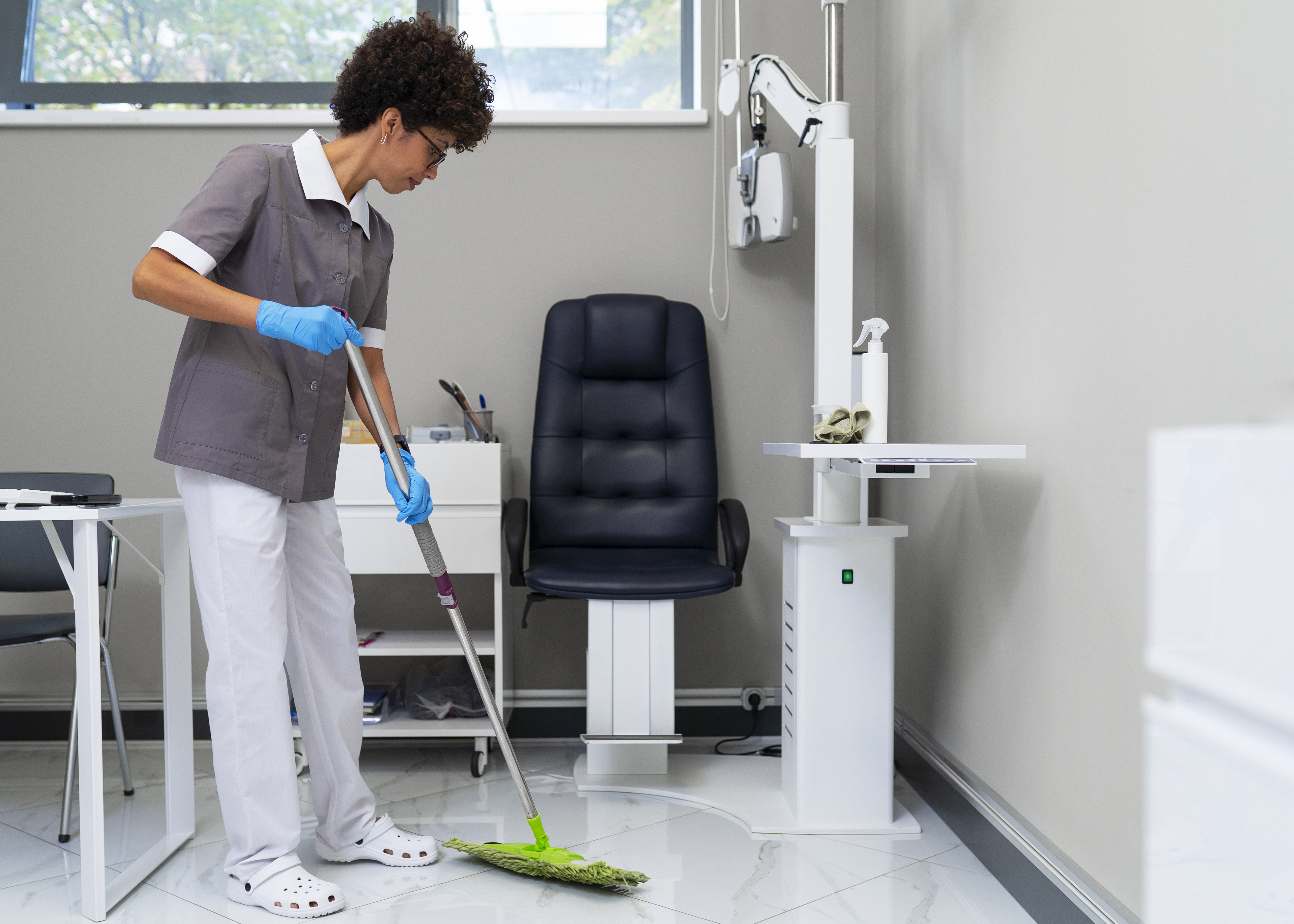 Chicago Retail District - Professional Cleaning Services